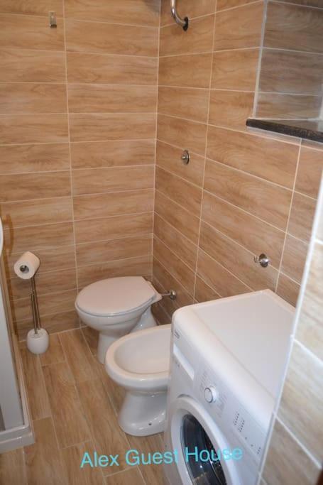 Alex Guest House. Apartment